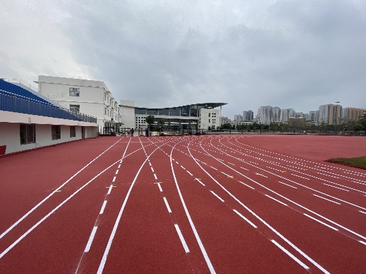 学校塑胶跑道一场实力与品质的比拼